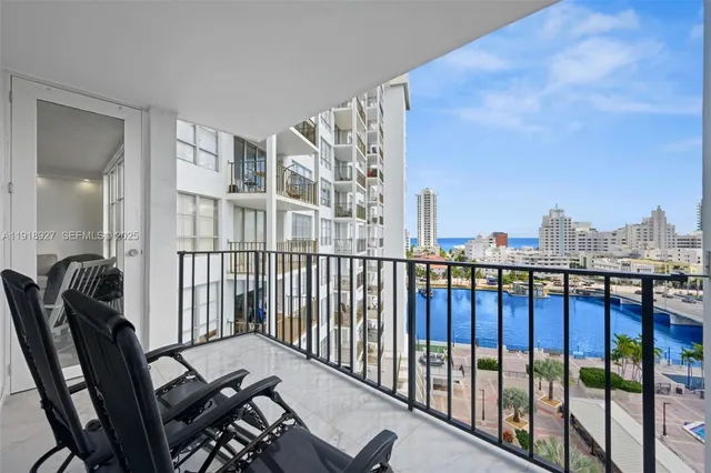 $625,000 | 4101 Pine Tree Drive, Unit 919, Miami Beach, FL 33140