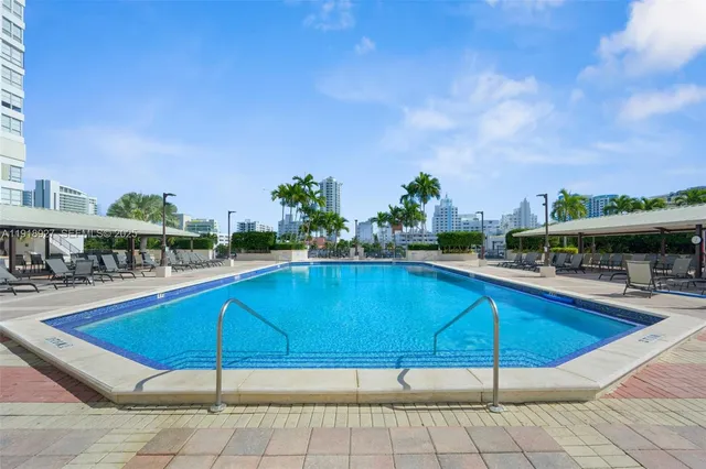$625,000 | 4101 Pine Tree Drive, Unit 919, Miami Beach, FL 33140