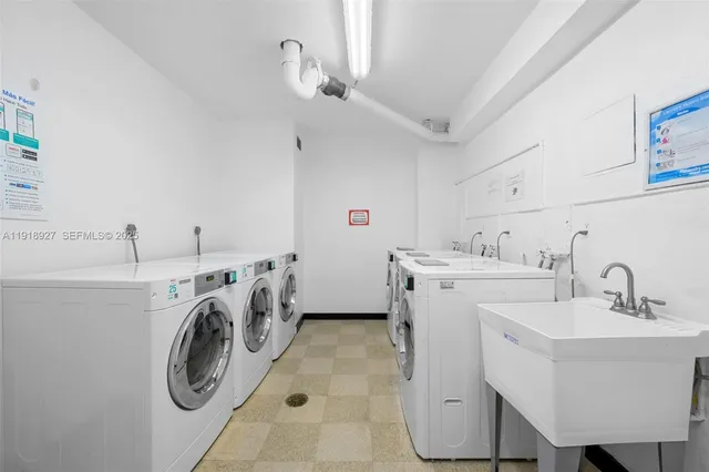 $625,000 | 4101 Pine Tree Drive, Unit 919, Miami Beach, FL 33140