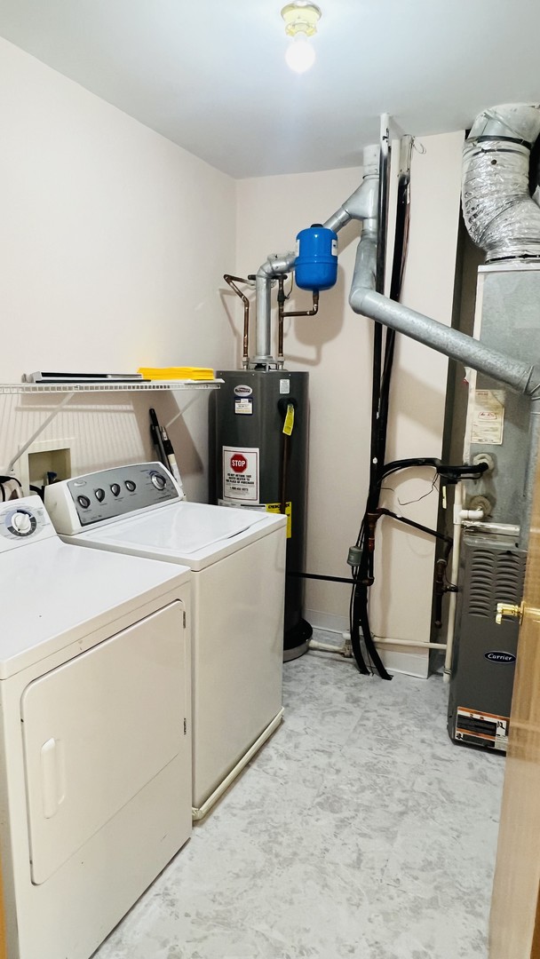 881 North Swift Road, Unit 204 Addison, IL 60101 - Photo 12 of 18 Gallery Image 12