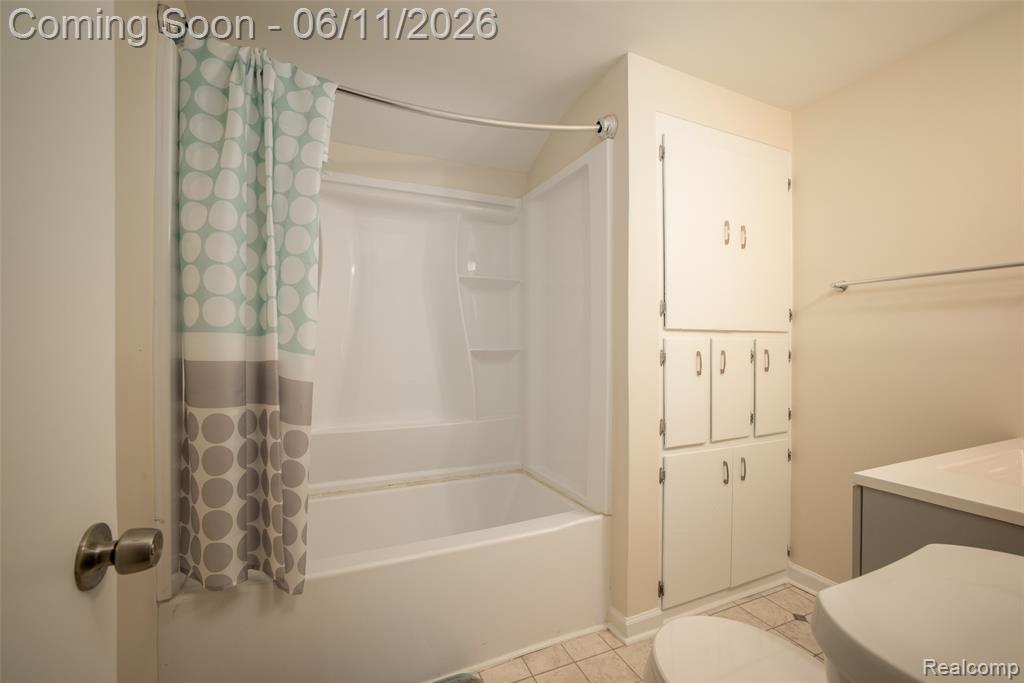 2952 Clement Street Flint, MI 48504 - Photo 8 of 27