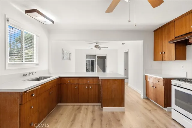 $925,000 | 442 West Porter Avenue, Fullerton, CA 92832