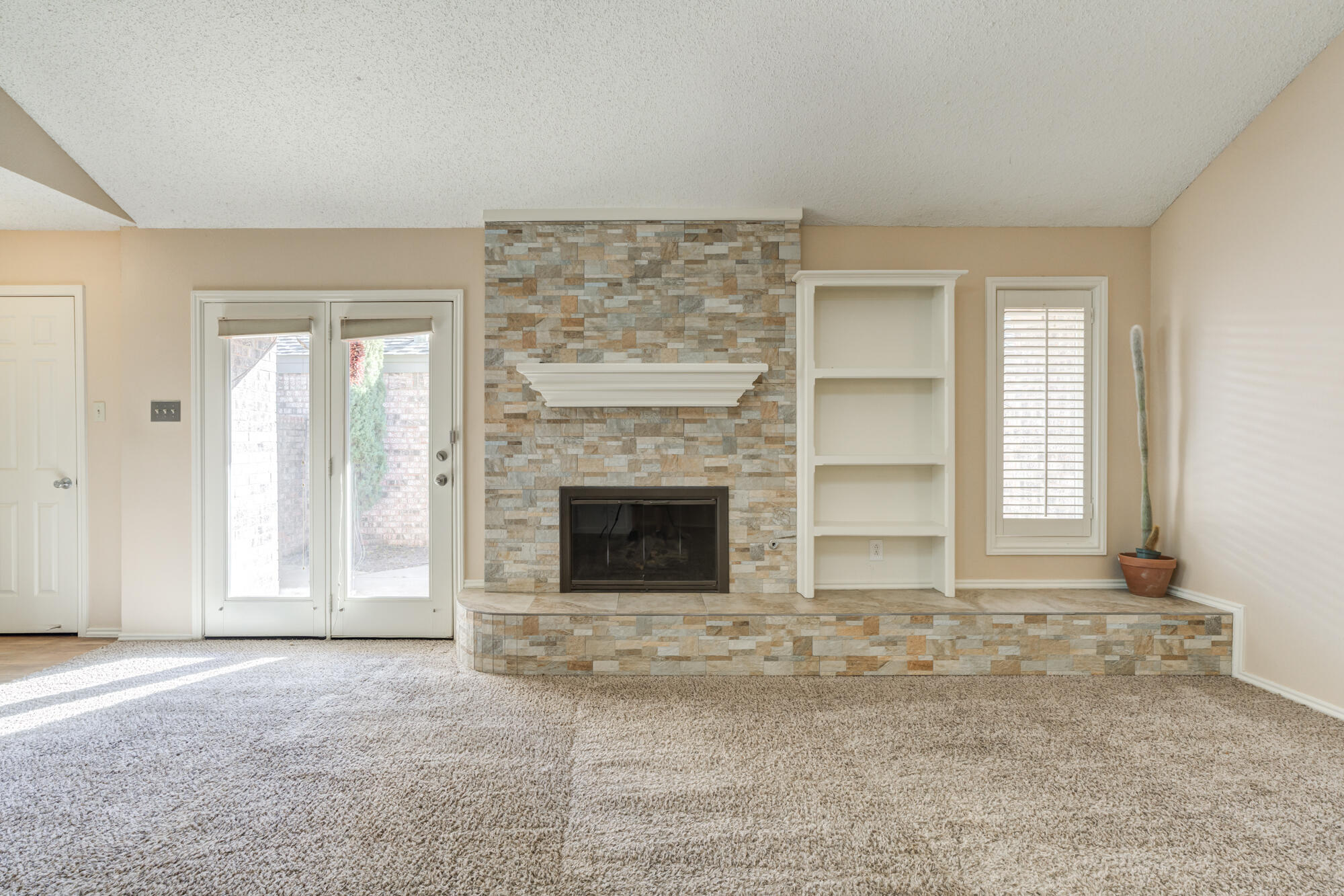 5235 84th Street Lubbock, TX 79424 - Photo 11 of 41 5235-84th-St_Lubbock-TX_8_Living-Room