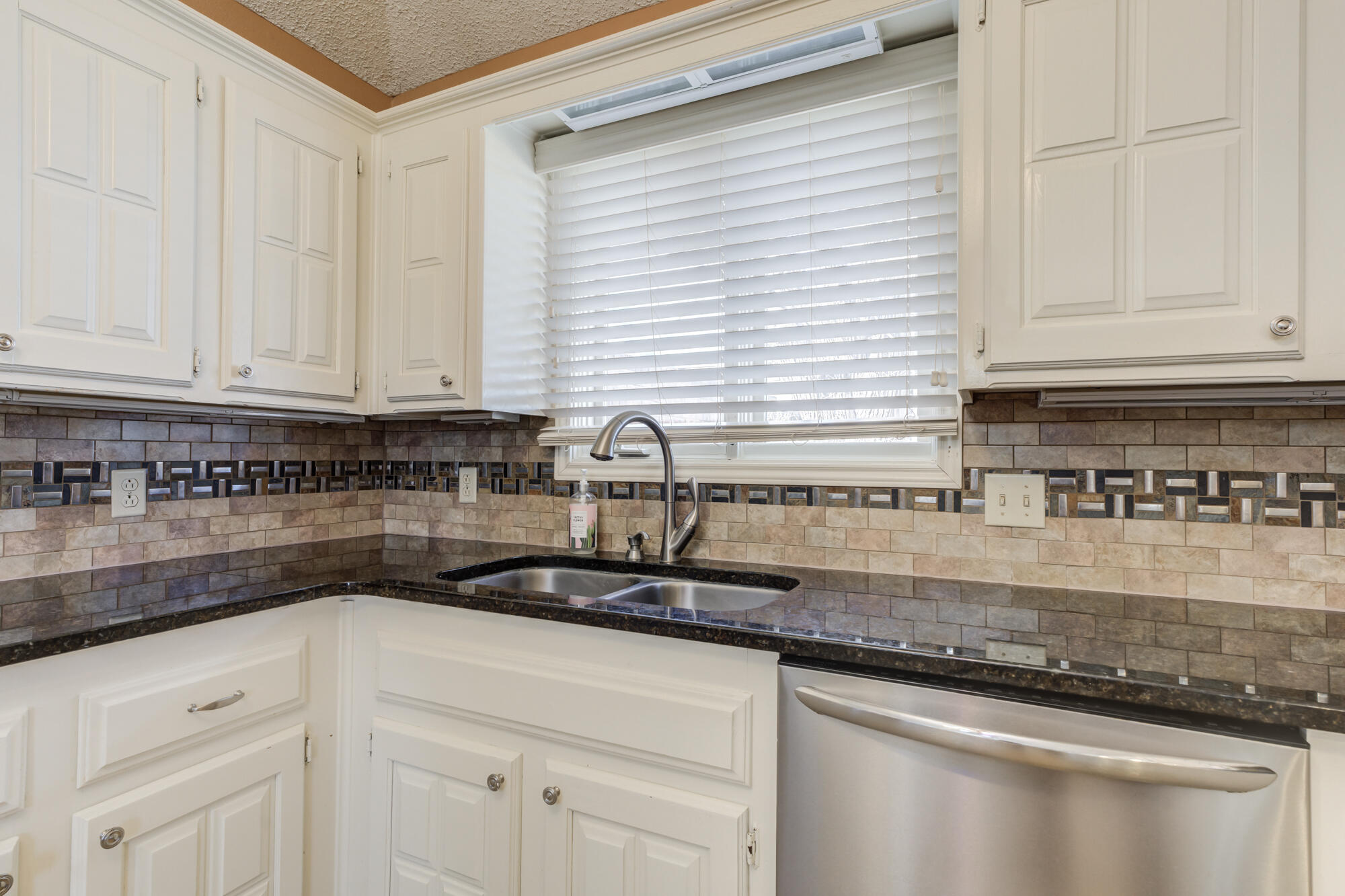 5235 84th Street Lubbock, TX 79424 - Photo 23 of 41 5235-84th-St_Lubbock-TX_21_Kitchen