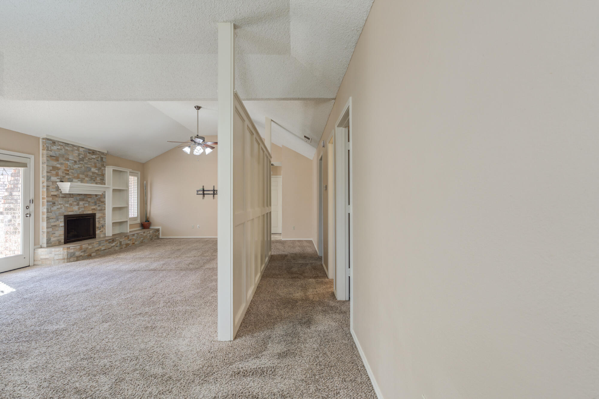 5235 84th Street Lubbock, TX 79424 - Photo 25 of 41 5235-84th-St_Lubbock-TX_23_Hallway