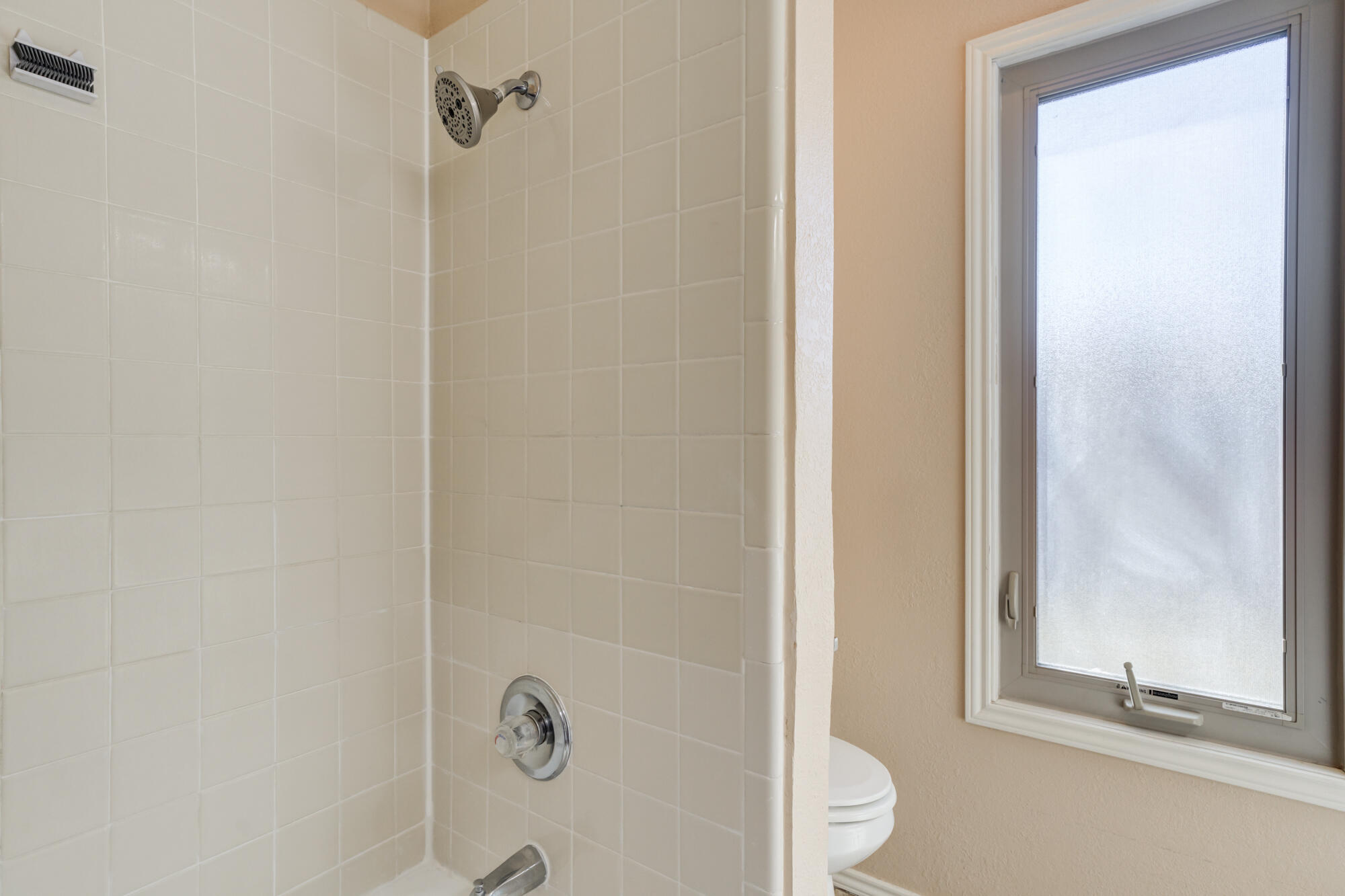 5235 84th Street Lubbock, TX 79424 - Photo 30 of 41 5235-84th-St_Lubbock-TX_37_Primary-Bathr