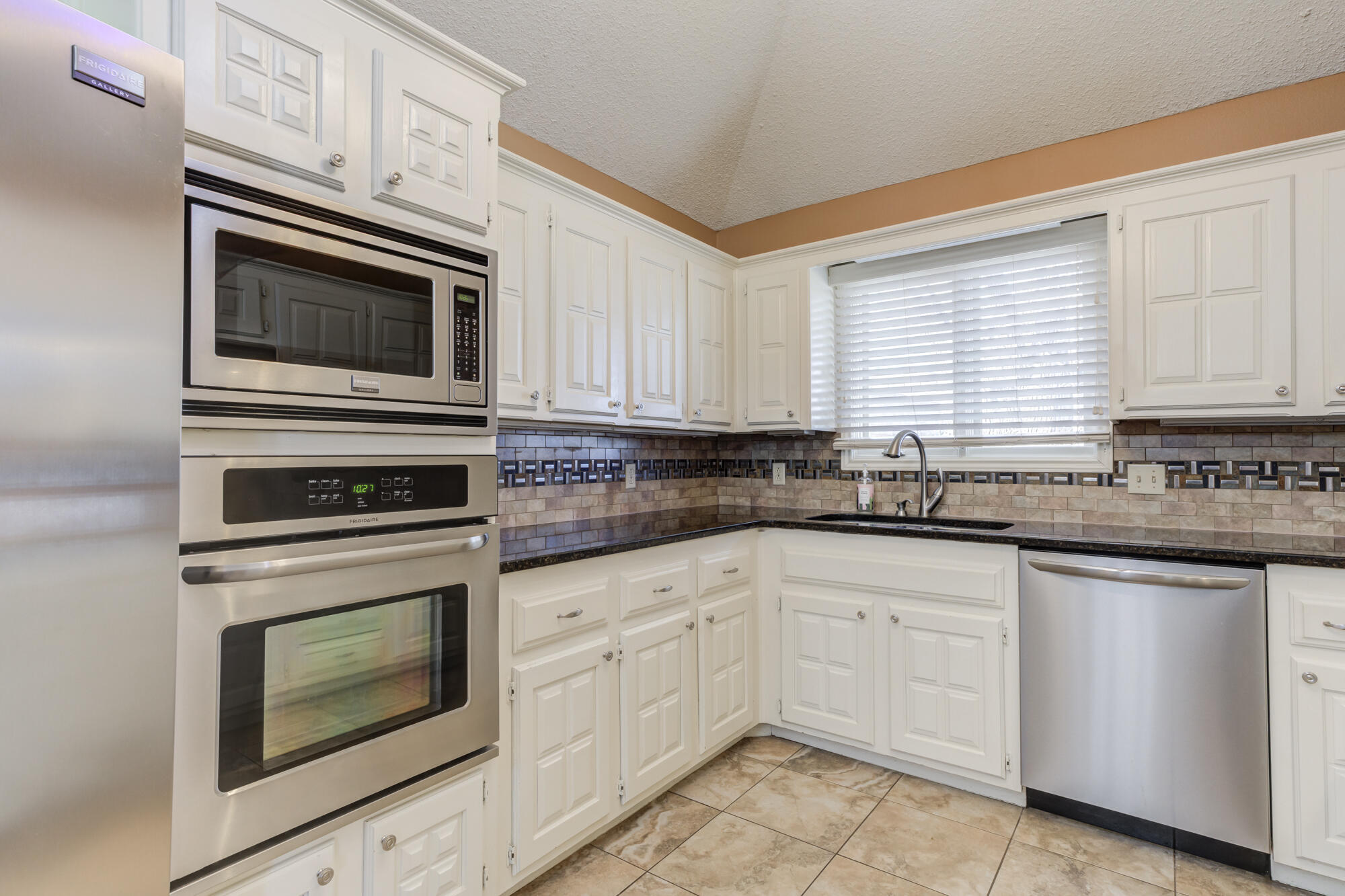 5235 84th Street Lubbock, TX 79424 - Photo 3 of 41 5235-84th-St_Lubbock-TX_20_Kitchen