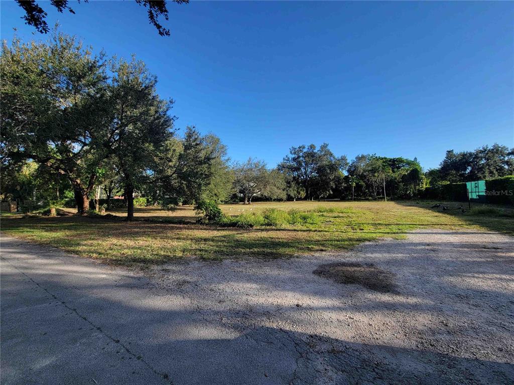 Tbd Southwest 93rd Street Miami, FL 33176 - Photo 4 of 8 a view of a yard