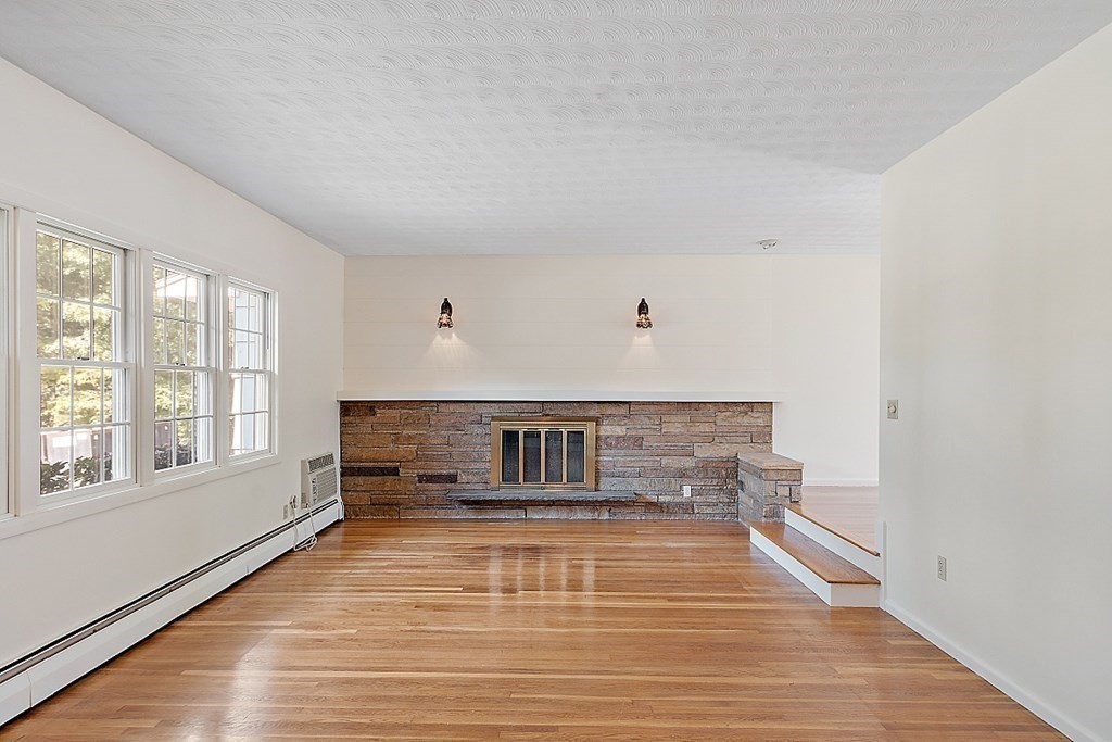 4 Oakwood Road Acton, MA 01720 - Photo 16 of 38 Gallery Image 16