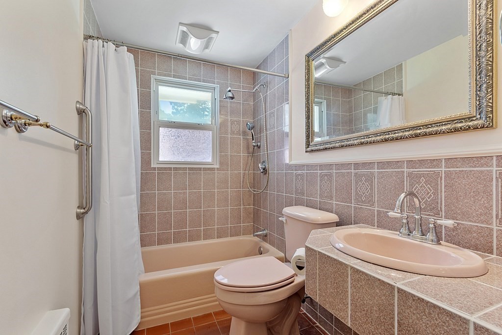 4 Oakwood Road Acton, MA 01720 - Photo 25 of 38 Gallery Image 25