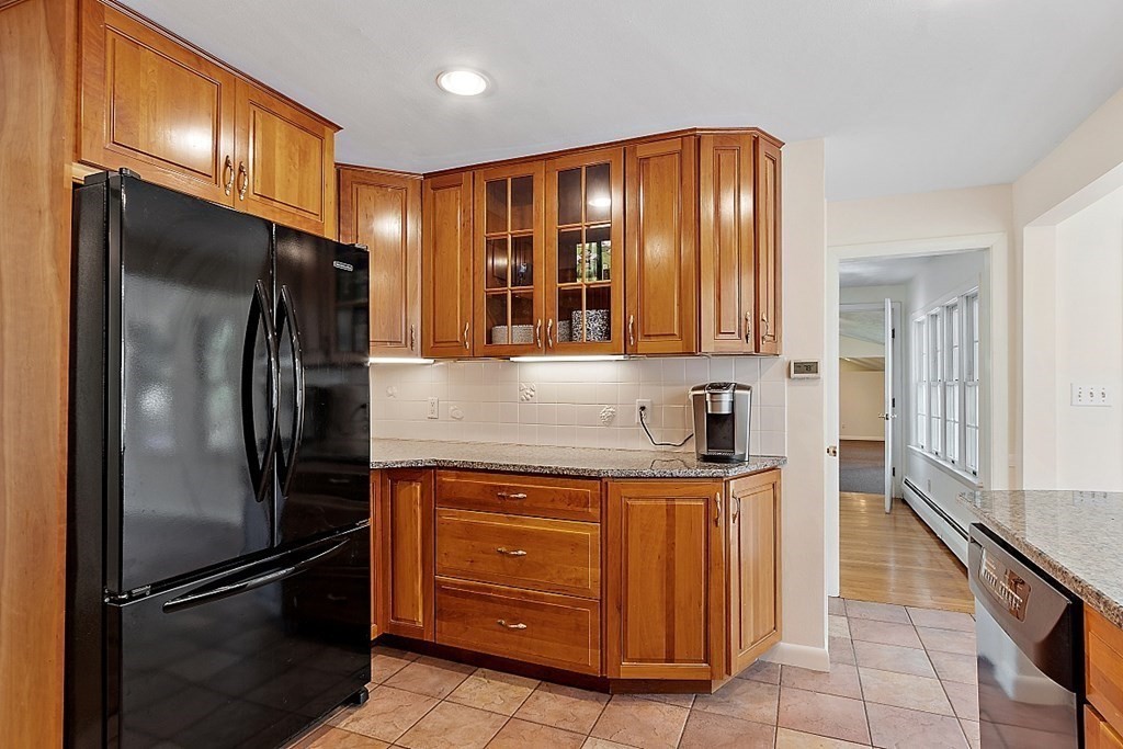 4 Oakwood Road Acton, MA 01720 - Photo 3 of 38 Gallery Image 3