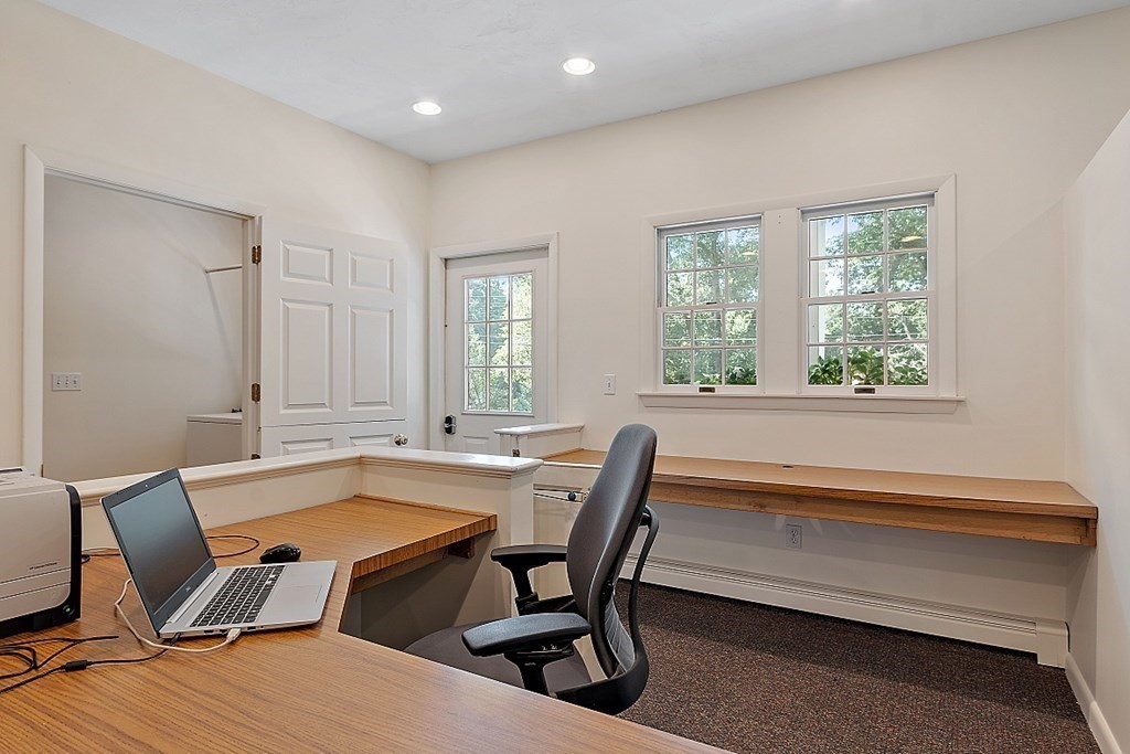 4 Oakwood Road Acton, MA 01720 - Photo 31 of 38 Gallery Image 31