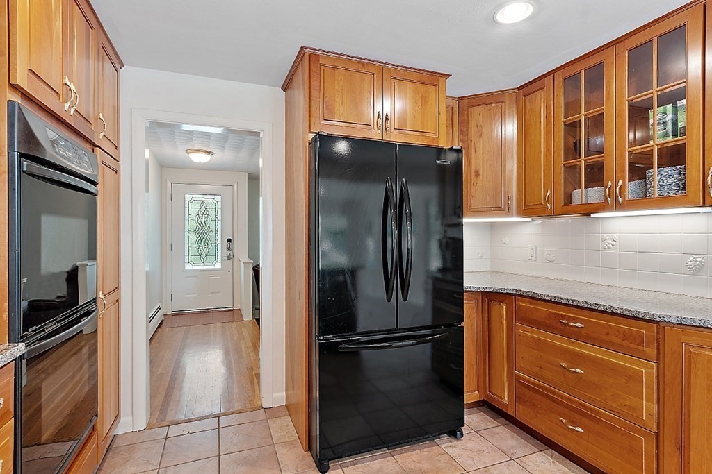 4 Oakwood Road Acton, MA 01720 - Photo 4 of 38 Gallery Image 4