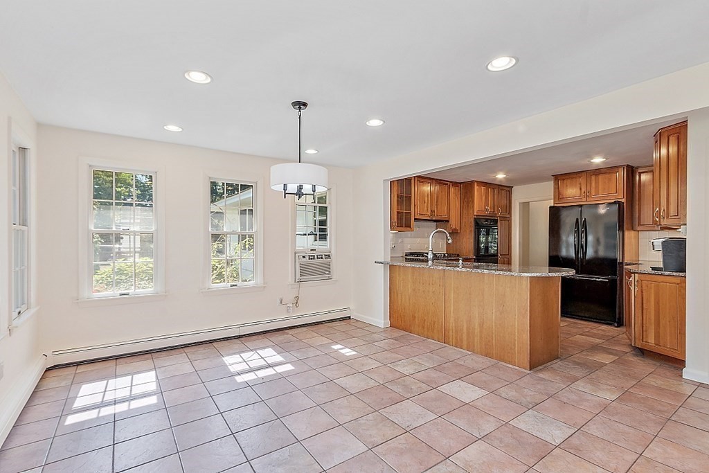 4 Oakwood Road Acton, MA 01720 - Photo 8 of 38 Gallery Image 8