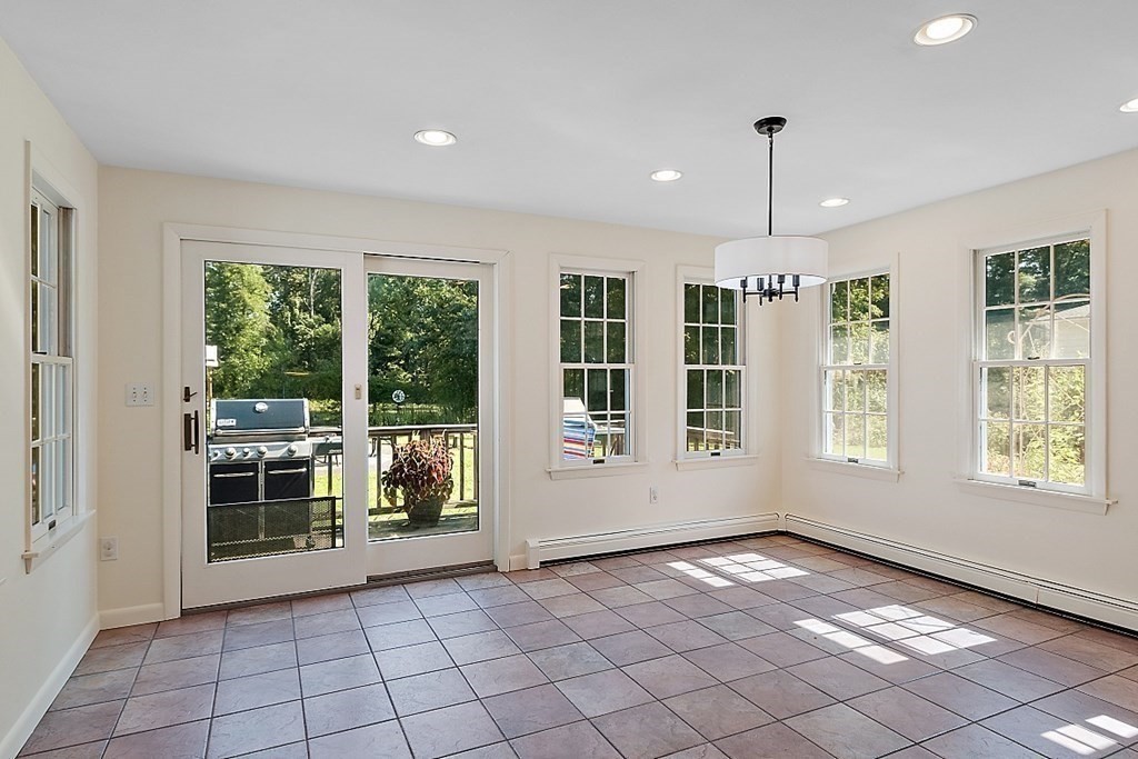 4 Oakwood Road Acton, MA 01720 - Photo 9 of 38 Gallery Image 9