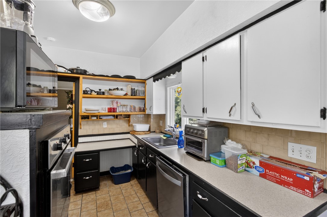 34 Appleton Avenue Pawtucket, RI 02860 - Photo 24 of 50