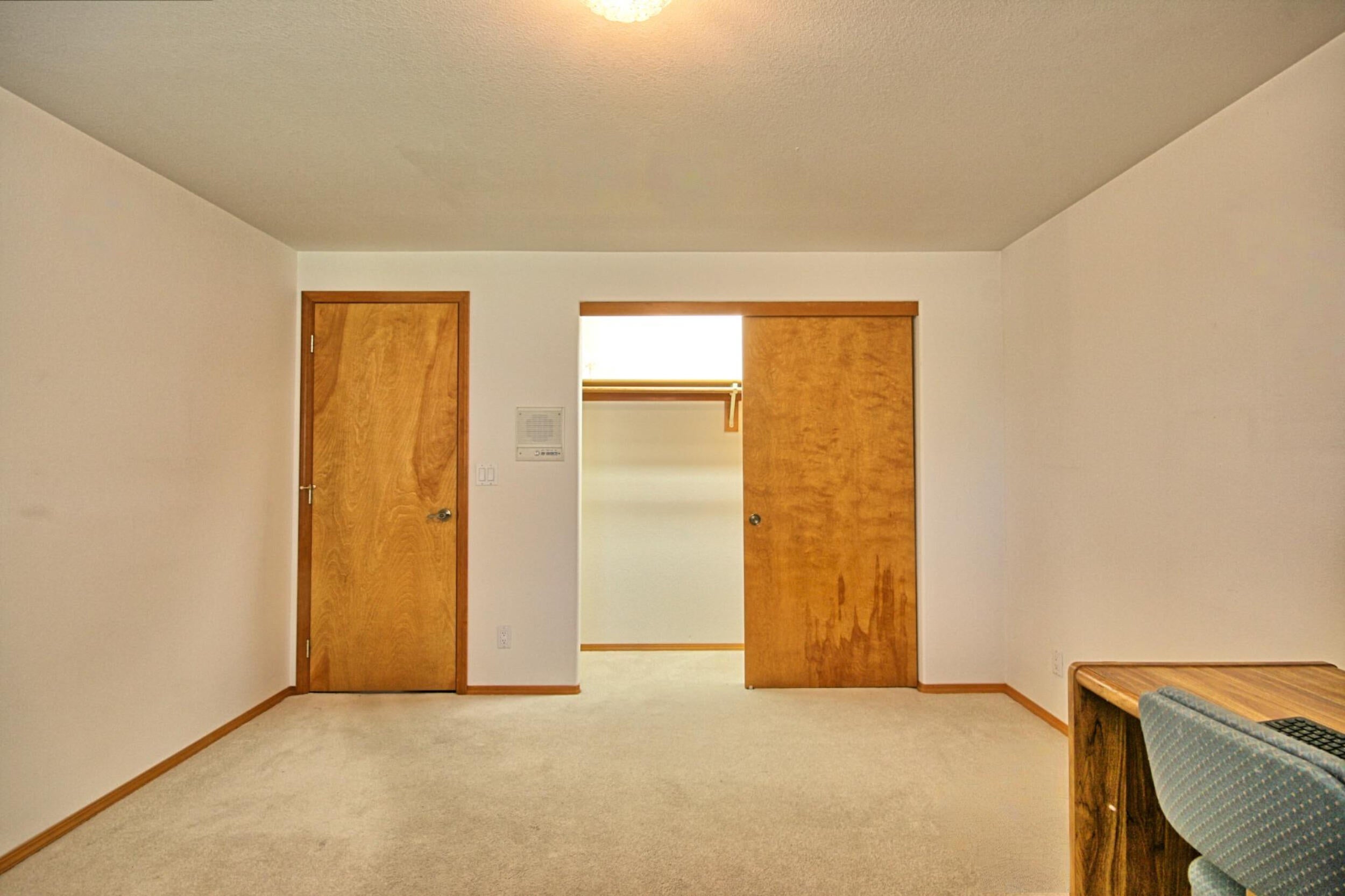 841 Brandon Street Central Point, OR 97502 - Photo 23 of 41 2nd bed closet