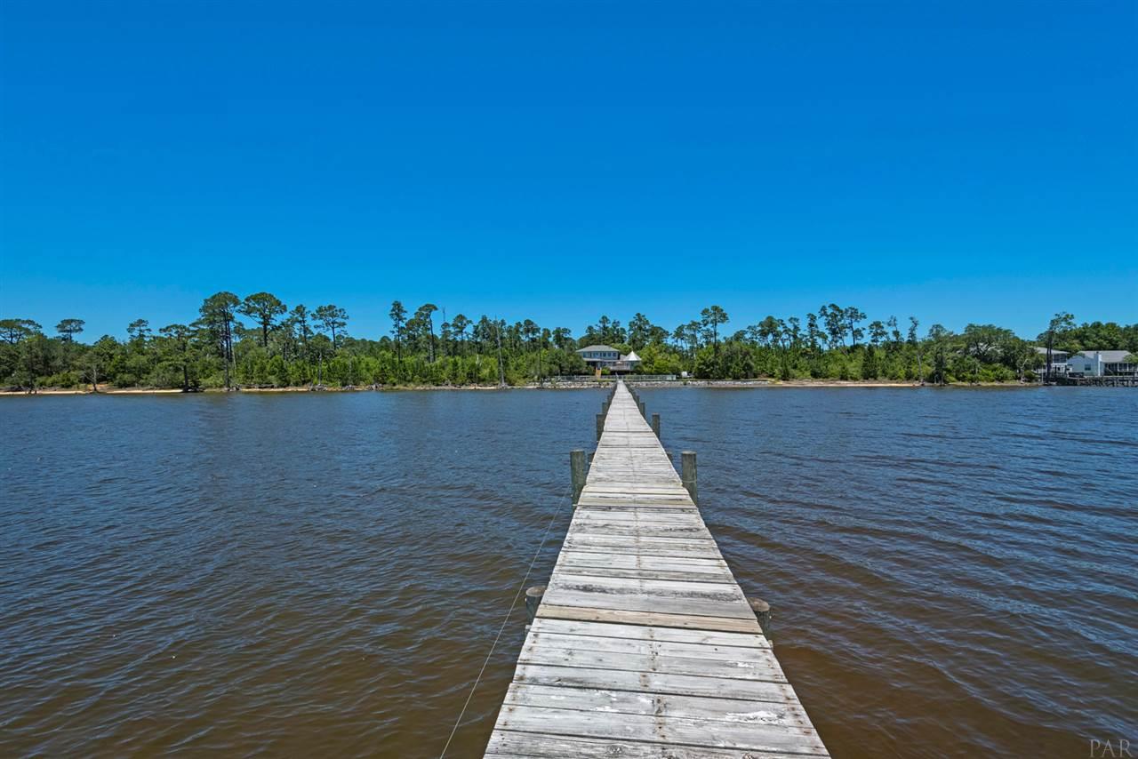 3090 Robinson Point Road Milton, FL 32583 - Photo 9 of 50