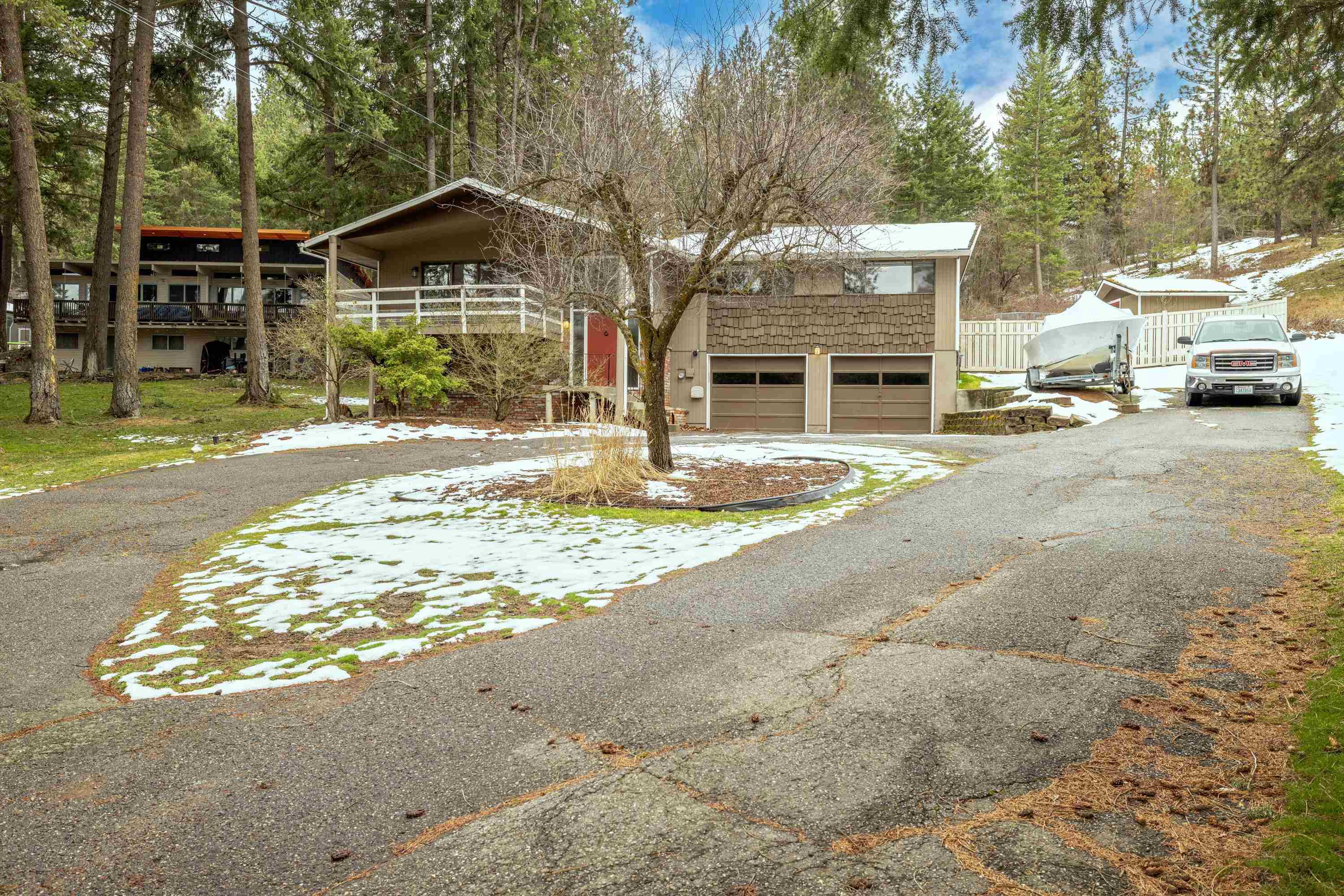 12704 East Apache Pass Road Spokane Valley, WA 99206 - Photo 3 of 37