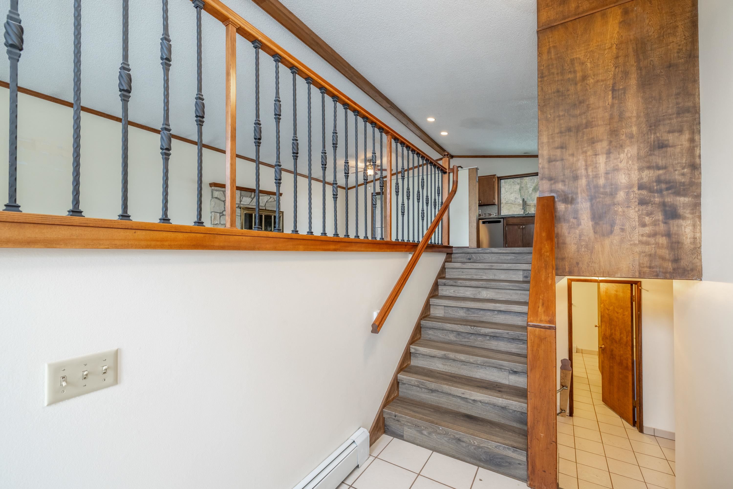 12704 East Apache Pass Road Spokane Valley, WA 99206 - Photo 4 of 37