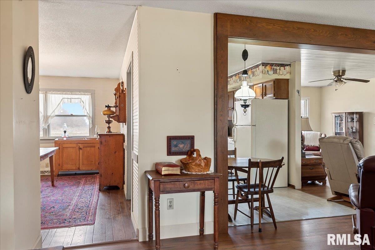 5801 Ackerman Road Auburn, IL 62615 - Photo 8 of 69