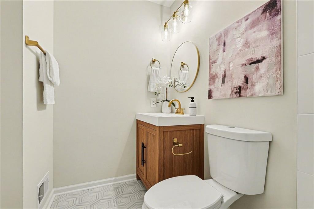 2546 Candler Woods Drive Decatur, GA 30032 - Photo 16 of 35