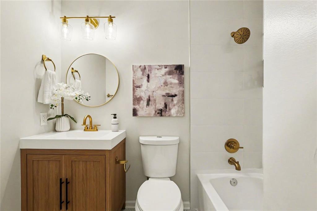 2546 Candler Woods Drive Decatur, GA 30032 - Photo 17 of 35