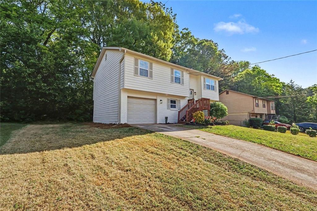2546 Candler Woods Drive Decatur, GA 30032 - Photo 3 of 35
