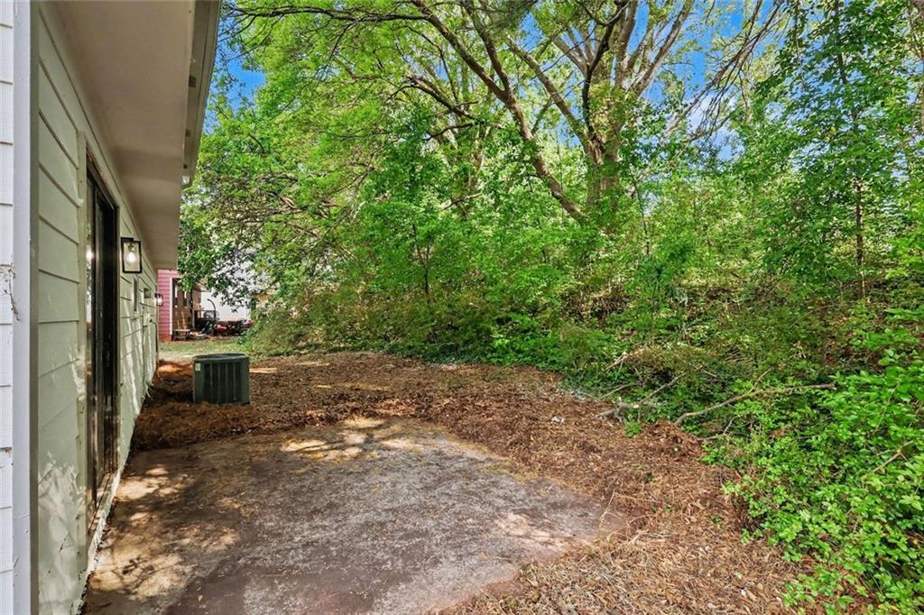 2546 Candler Woods Drive Decatur, GA 30032 - Photo 31 of 35