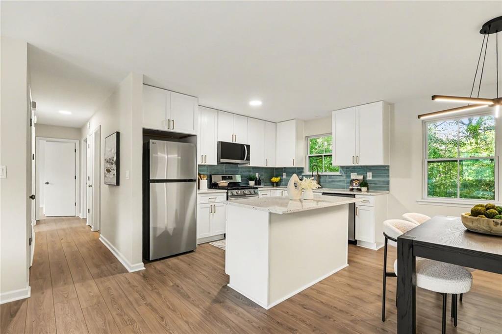 2546 Candler Woods Drive Decatur, GA 30032 - Photo 9 of 35