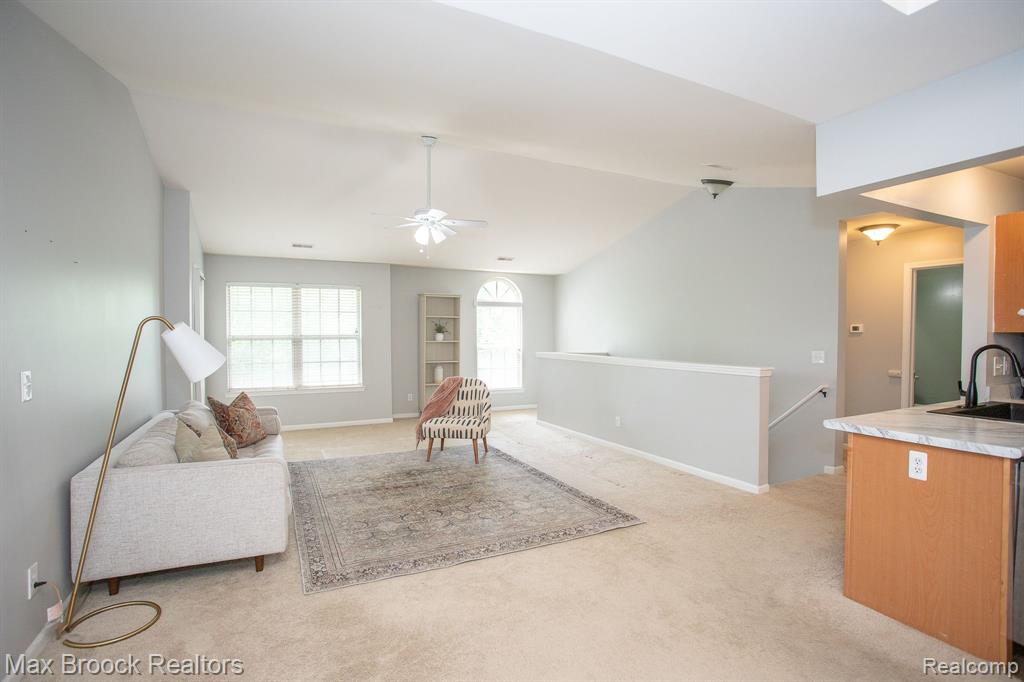11732 Farmington Road Livonia, MI 48150 - Photo 9 of 37