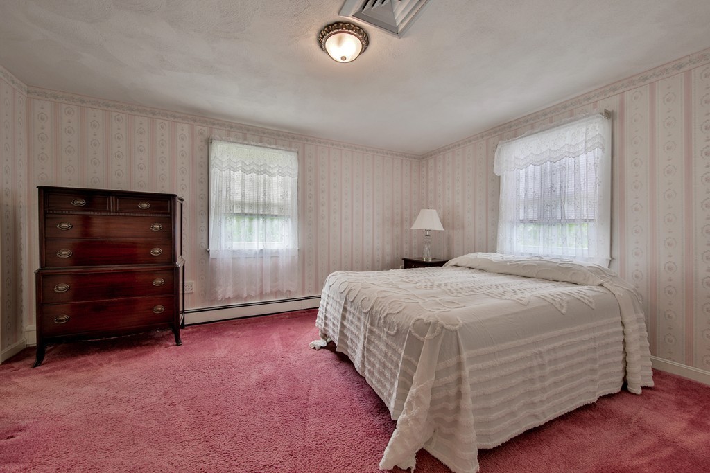 112 Davis Road Bedford, MA 01730 - Photo 11 of 27