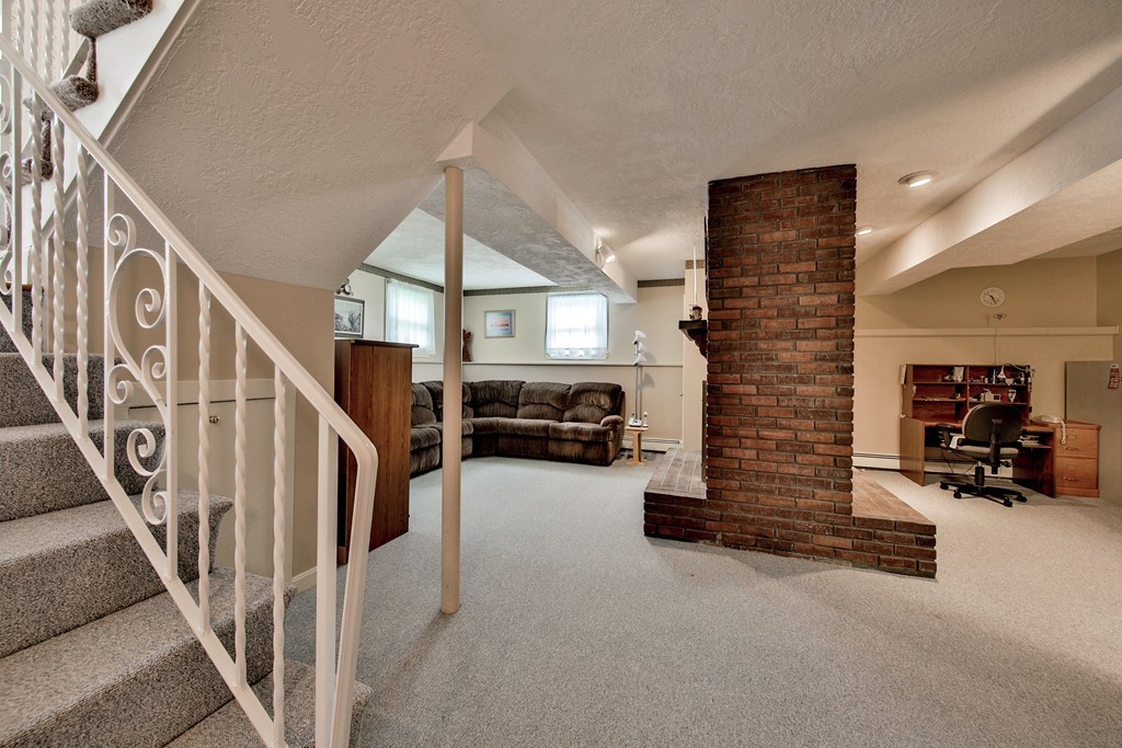 112 Davis Road Bedford, MA 01730 - Photo 16 of 27