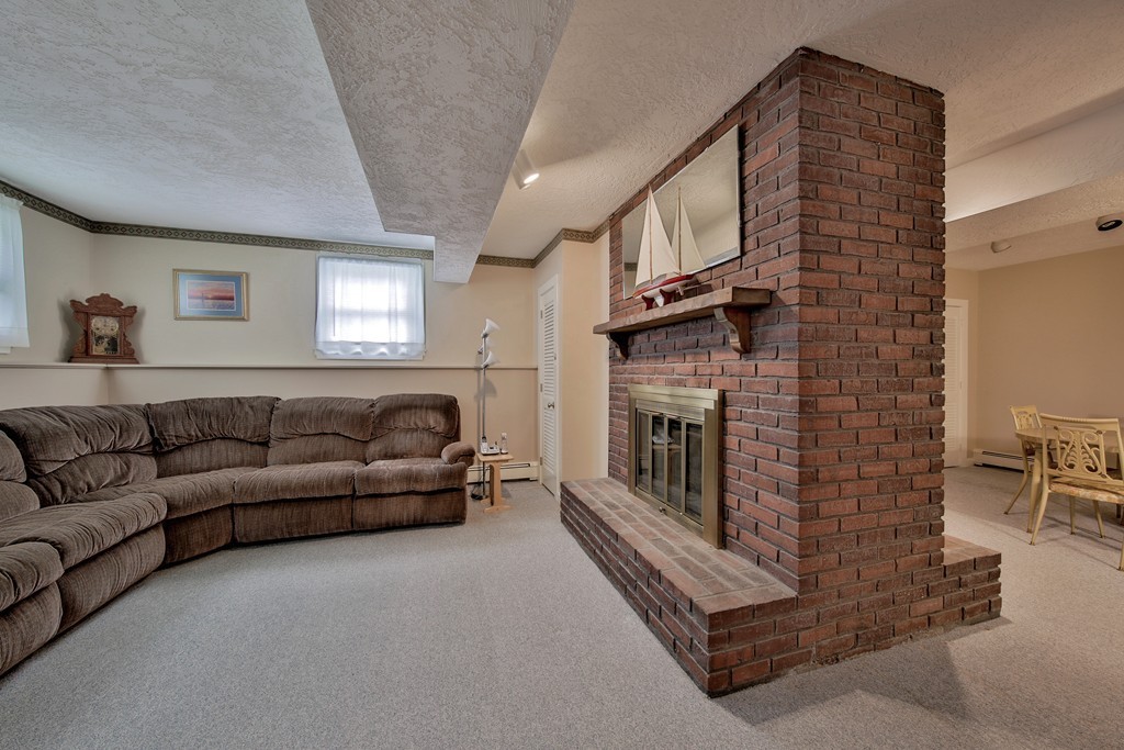 112 Davis Road Bedford, MA 01730 - Photo 17 of 27
