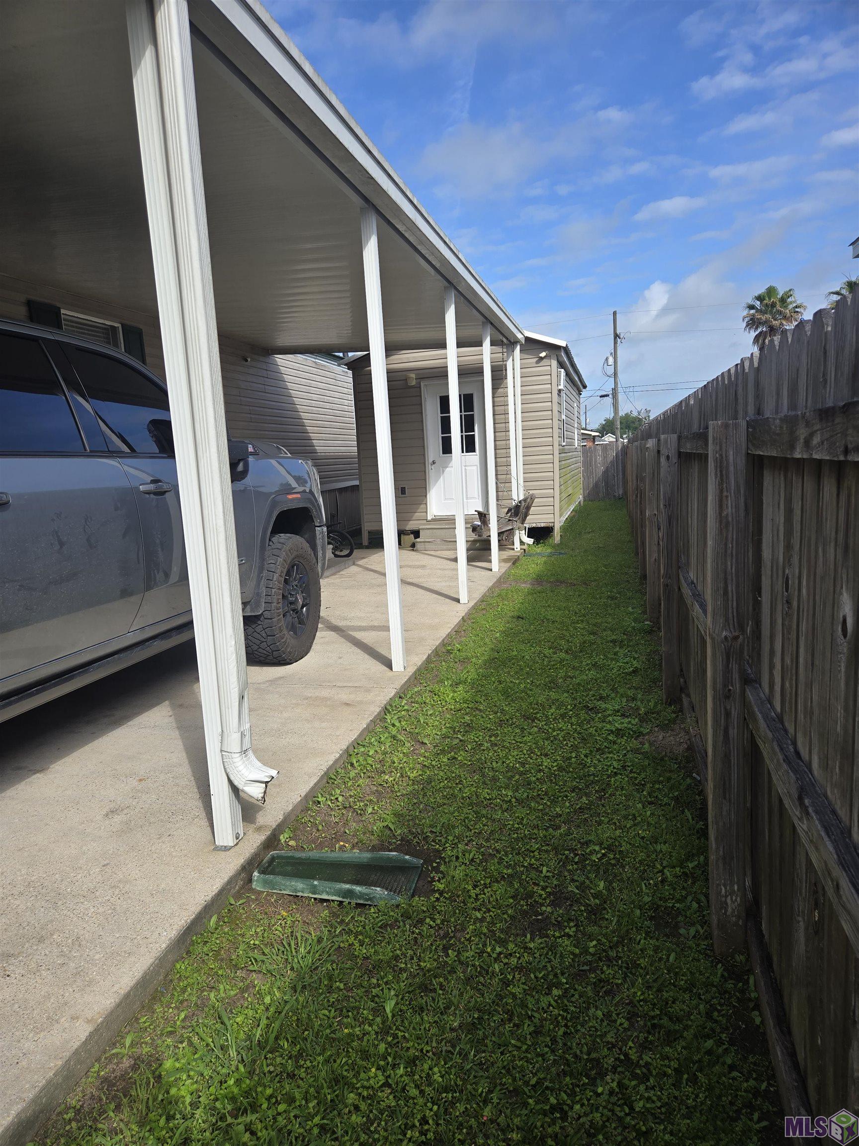 402 Sandi Drive Patterson, LA 70392 - Photo 3 of 22