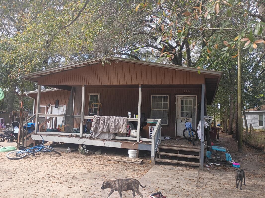 228 Cross Drive Crestview, FL 32536 - Photo 9 of 9 IMG_20260309_120554178_HDRpng