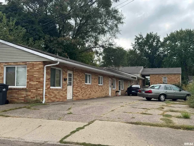 $319,900 | 911 Hamilton Street, Pekin, IL 61554