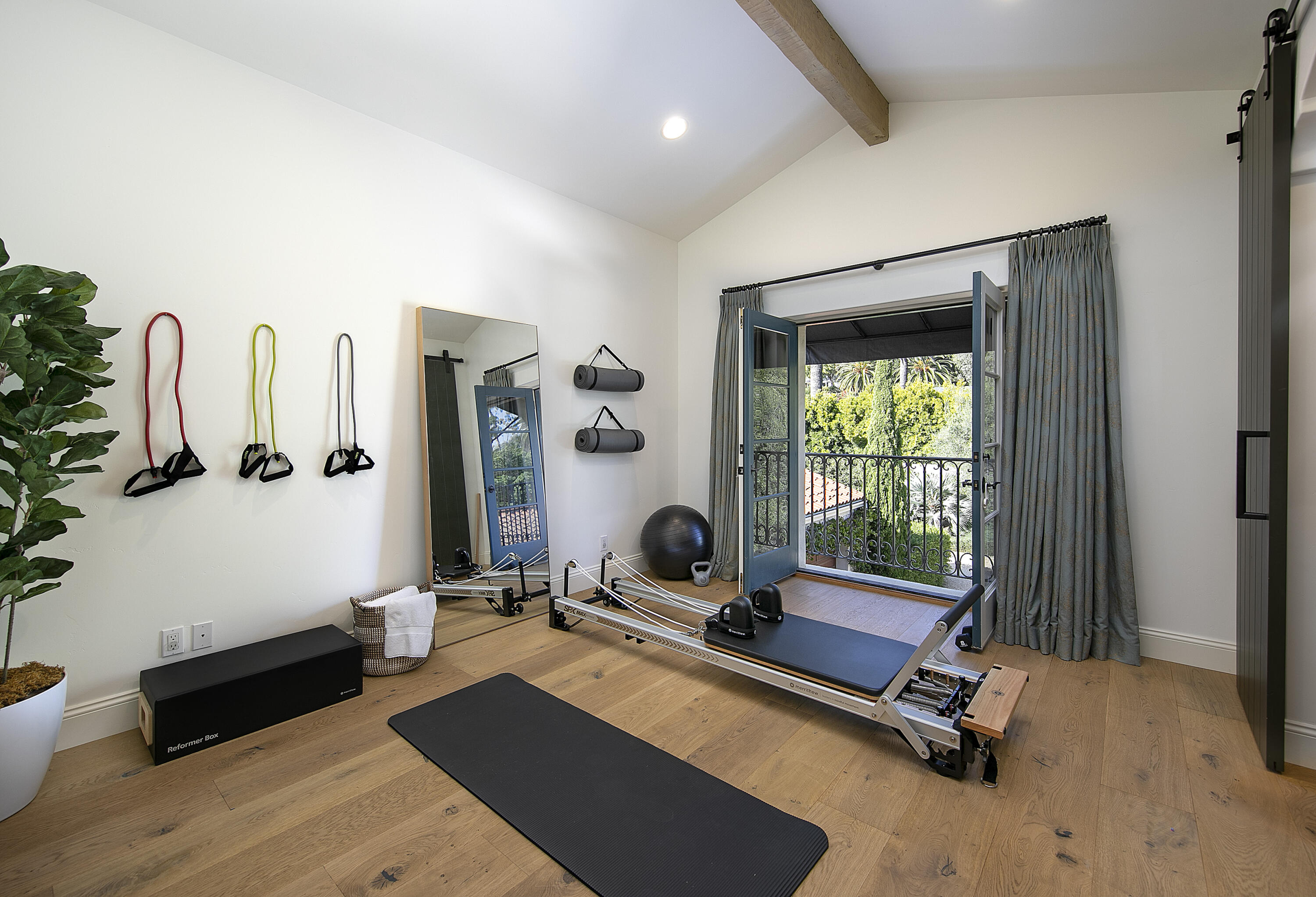 4110 Creciente Drive Santa Barbara, CA 93110 - Photo 19 of 27 a view of a room with gym equipment