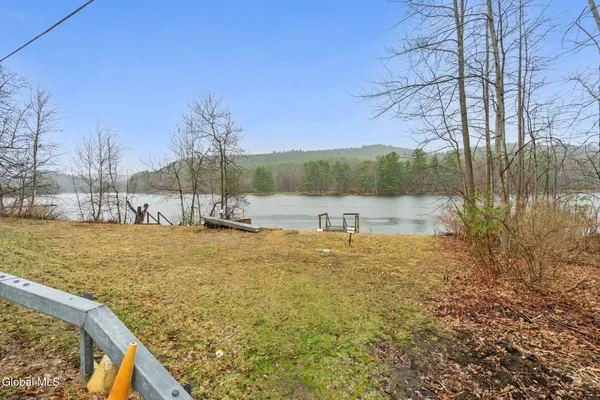 $400,000 | 112 Gifford Valley Road, Northampton, NY 12134