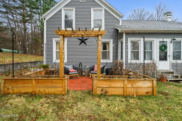 $400,000 | 112 Gifford Valley Road, Northampton, NY 12134