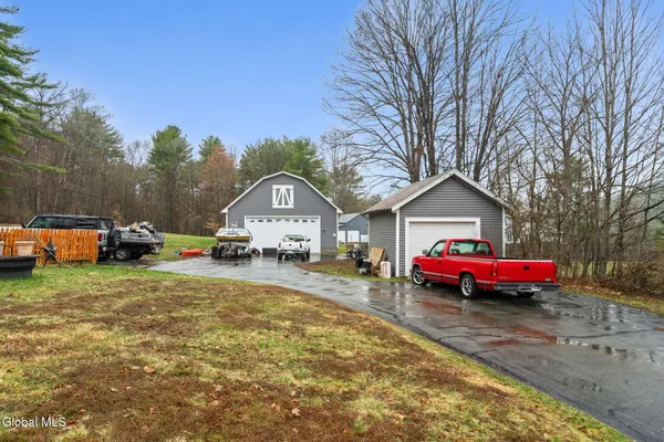 $400,000 | 112 Gifford Valley Road, Northampton, NY 12134