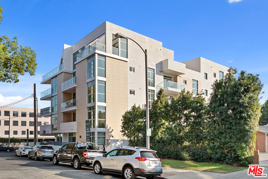 164 Chestnut Street, Unit 402 Pasadena, CA 91103 - Photo 31 of 32