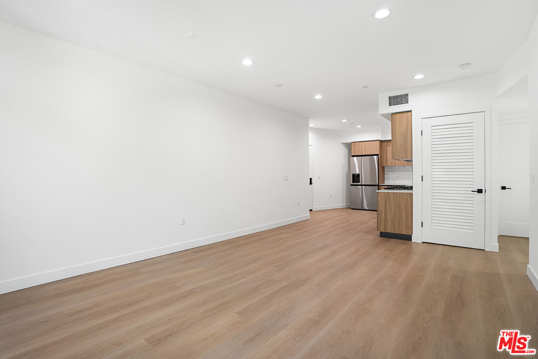 164 Chestnut Street, Unit 402 Pasadena, CA 91103 - Photo 8 of 32