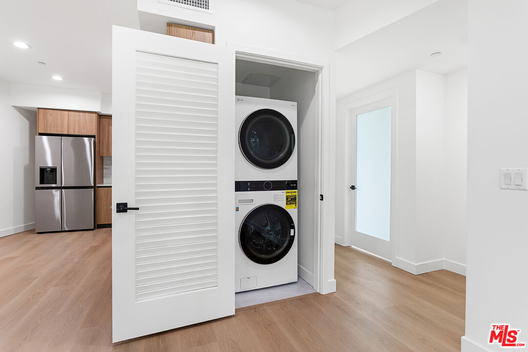 164 Chestnut Street, Unit 402 Pasadena, CA 91103 - Photo 9 of 32