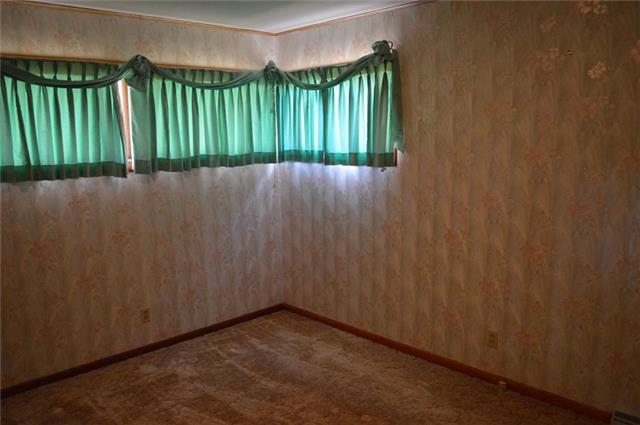 1653 Bible Crossing Road Winchester, TN 37398 - Photo 16 of 17 12x13 bedroom 3 also has lots of windows for natural lighting.