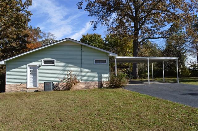 1653 Bible Crossing Road Winchester, TN 37398 - Photo 4 of 17 Over sized 2 car carport.