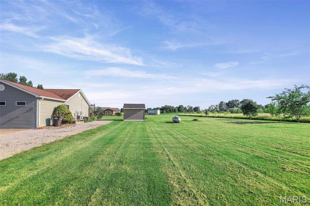 9714 Hosto Road Worden, IL 62097 - Photo 35 of 37