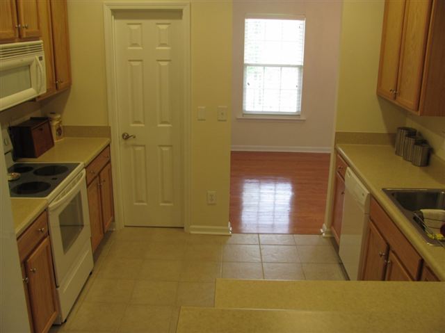 520 Lakeside Drive Anderson, SC 29621 - Photo 8 of 23 Gallery Image 8