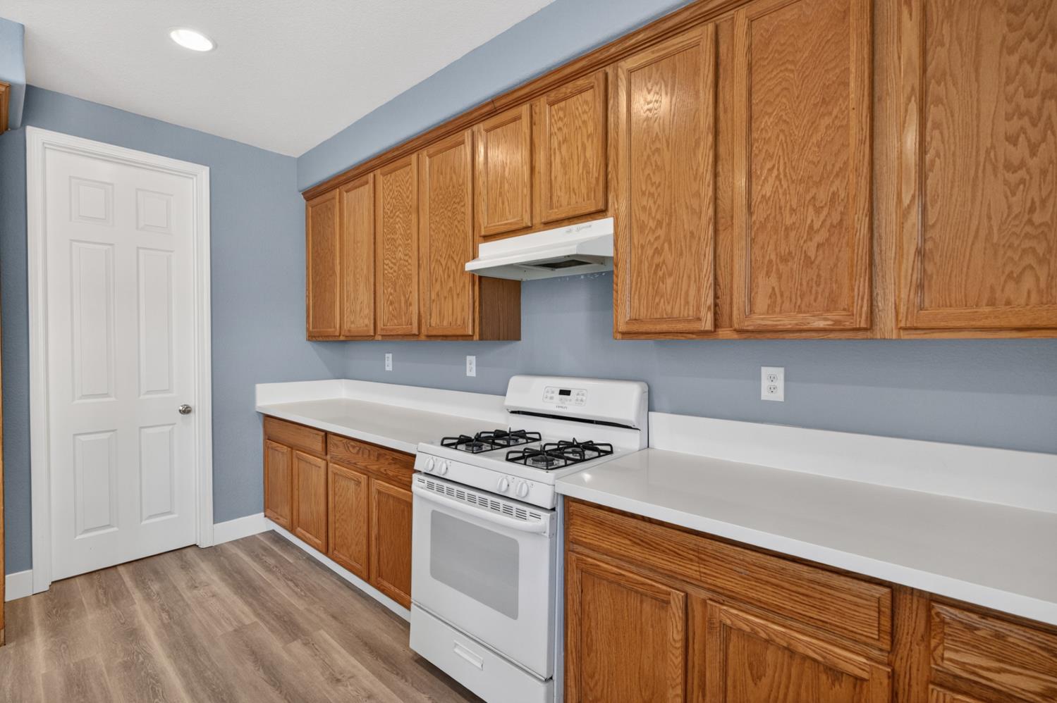 9234 Rushing Creek Way Elk Grove, CA 95624 - Photo 28 of 63