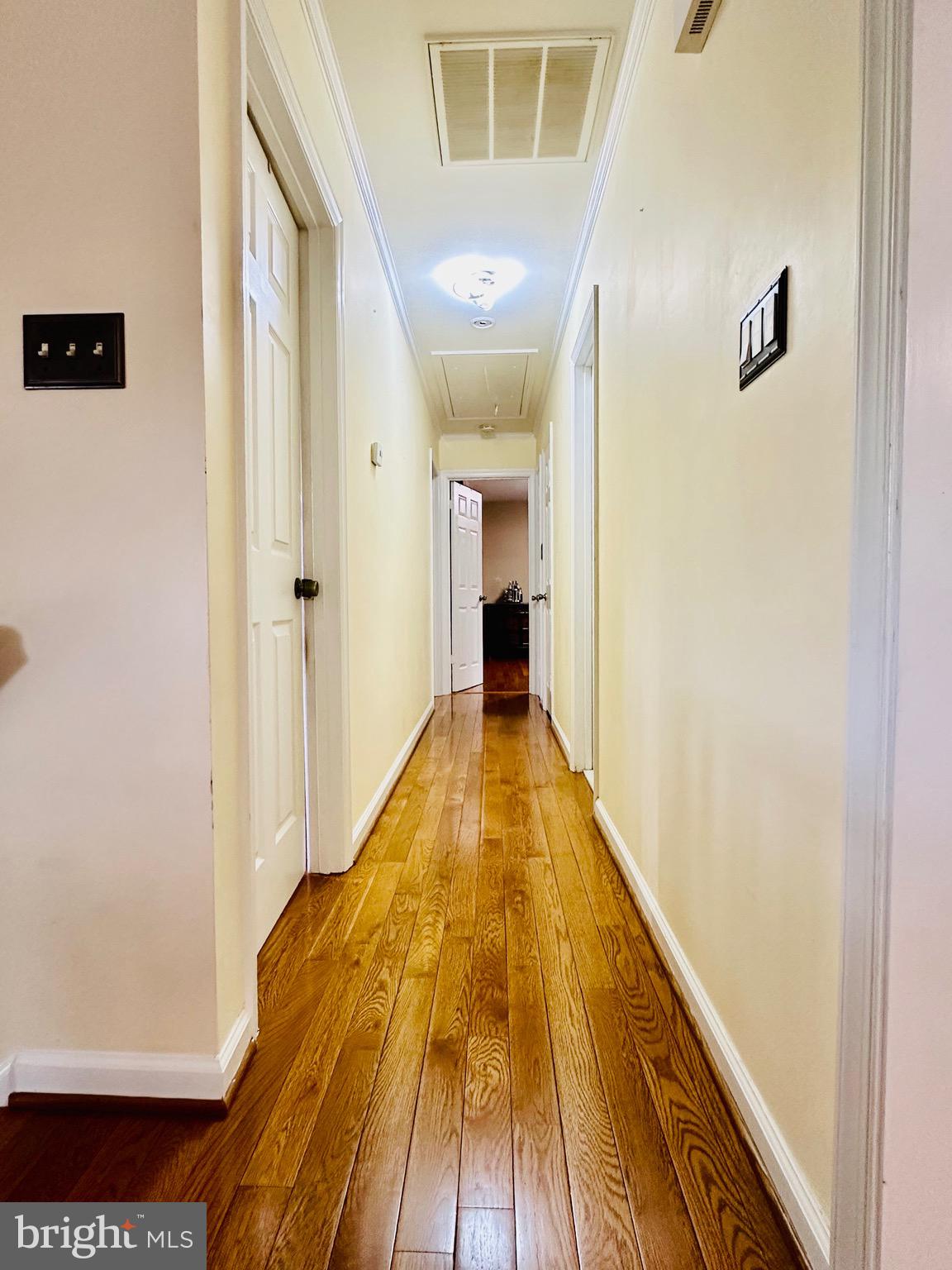 4786 Kelly Road Woodbridge, VA 22193 - Photo 23 of 64 Hallway